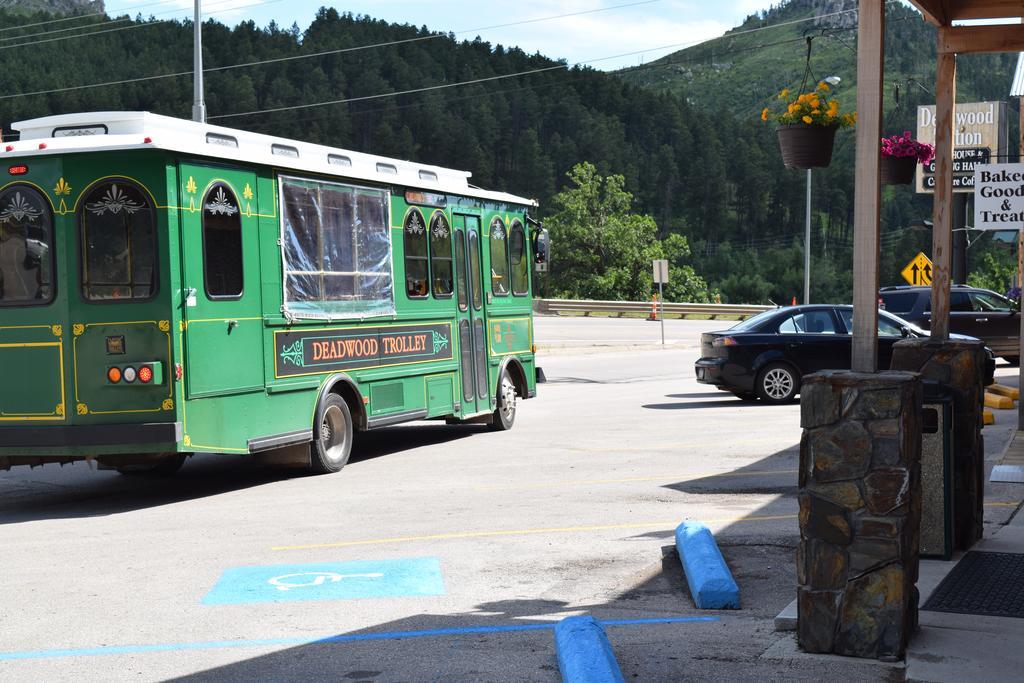 موتيل Deadwood Station Bunkhouse And Gambling Hall المظهر الخارجي الصورة